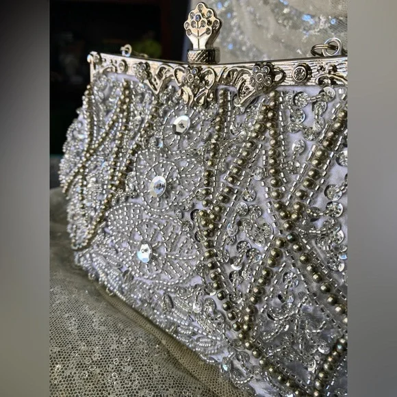 Elegant Silver Beaded Clutch with Crossbody Strap - Picture 3 of 14